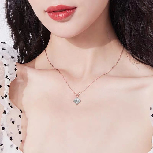 newデザイン】高貴プリンセス モアサナイト ダイヤ ネックレス k18YG  