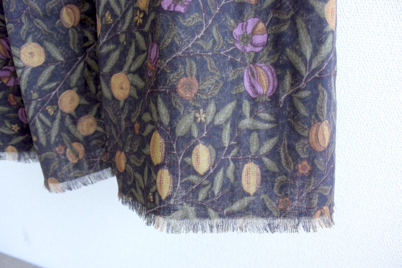 《特集掲載》【受注制作】ウィリアムモリス フルーツ 大判ガーゼストール ブラウン