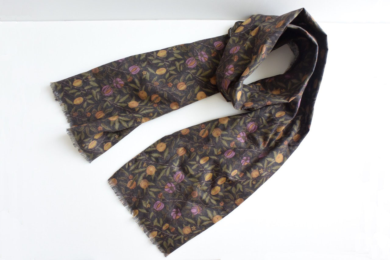 《特集掲載》【受注制作】ウィリアムモリス フルーツ 大判ガーゼストール ブラウン