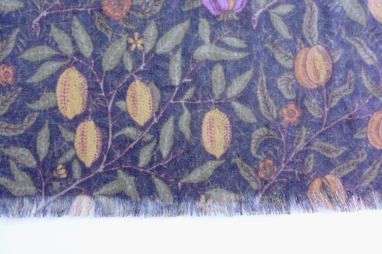 《特集掲載》【受注制作】ウィリアムモリス フルーツ 大判ガーゼストール ブラウン