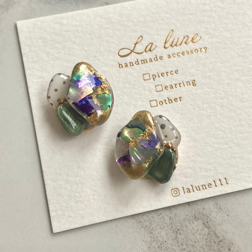 green♡揺れない♡大人なシェルとドットのparfaitピアス イヤリング  