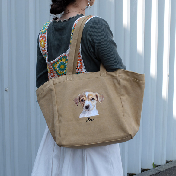 ＼ワッペンプレゼント／ うちの子オーダー くすみカラー トートバッグ 刺繍 犬 猫 肩掛け 大容量 leo 3枚目の画像