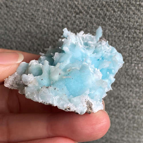 波しぶきのブルーアラゴナイト♢ブルーアラゴナイト原石 02 Waby