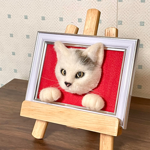 猫の顔ドアップ」羊毛フェルトが可愛すぎる！ムチムチ感が最高だ
