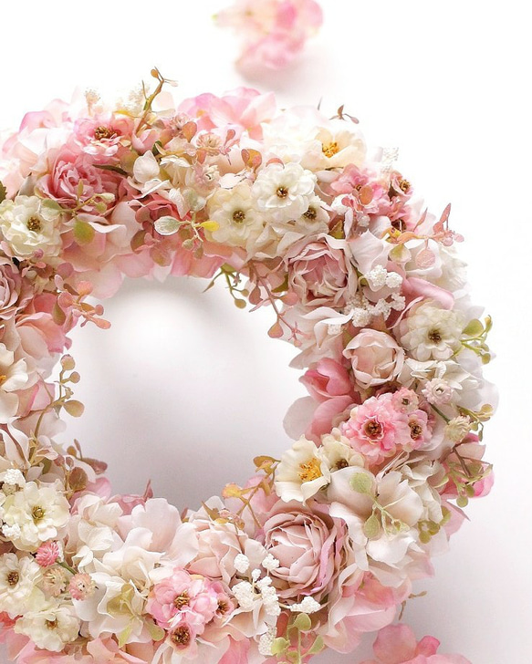 ミニローズのフェミニンリース フラワーアレンジメント  ギフト  アーティフィシャルフラワー 結婚祝い 誕生日 ピンク 10枚目の画像