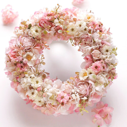 ミニローズのフェミニンリース フラワーアレンジメント  ギフト  アーティフィシャルフラワー 結婚祝い 誕生日 ピンク 1枚目の画像