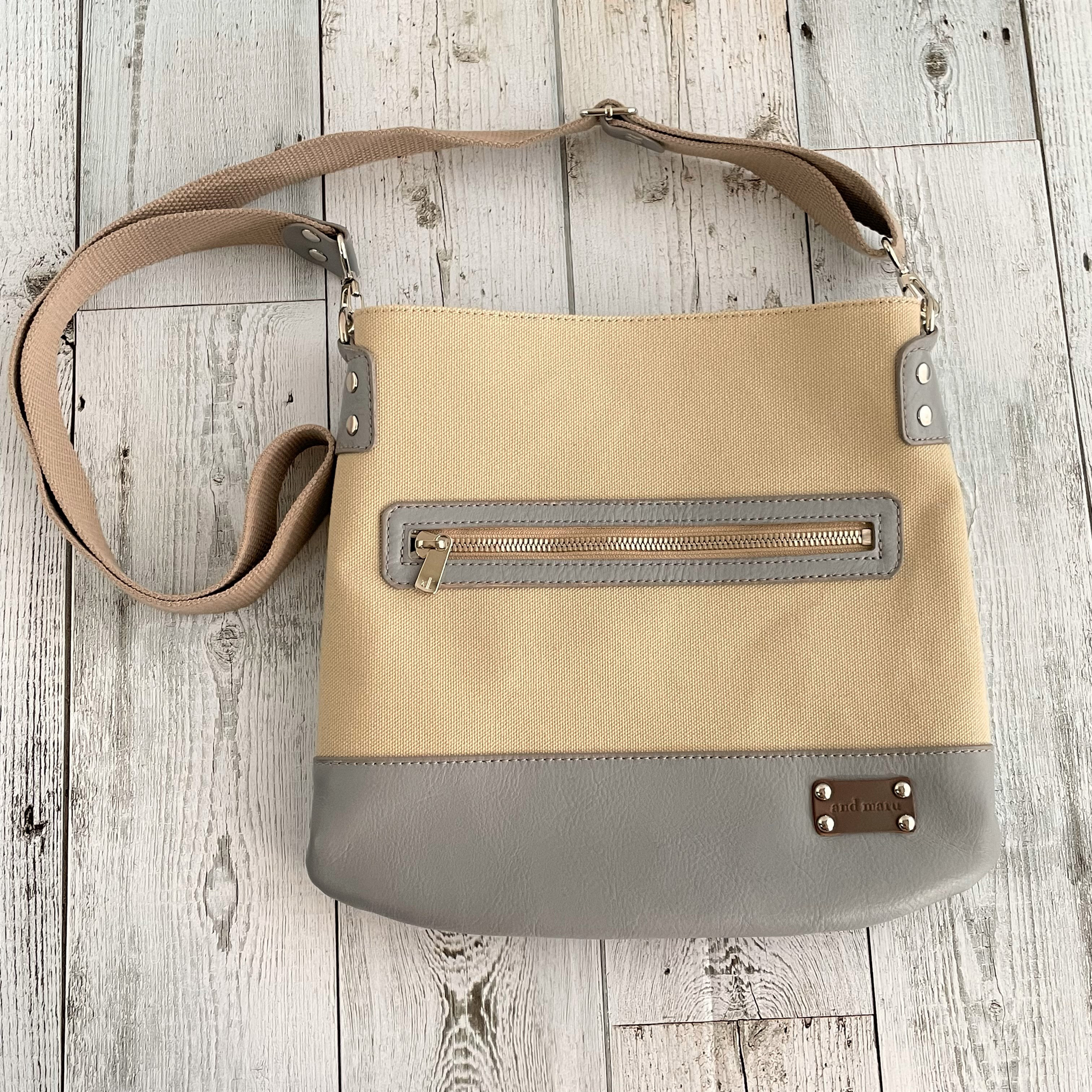 帆布と革のサコッシュ（ライトベージュ×グレイ）