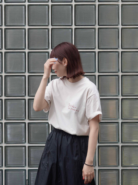 在庫限り【Tシャツ】It's fun to notice/カメオベージュ 1枚目の画像