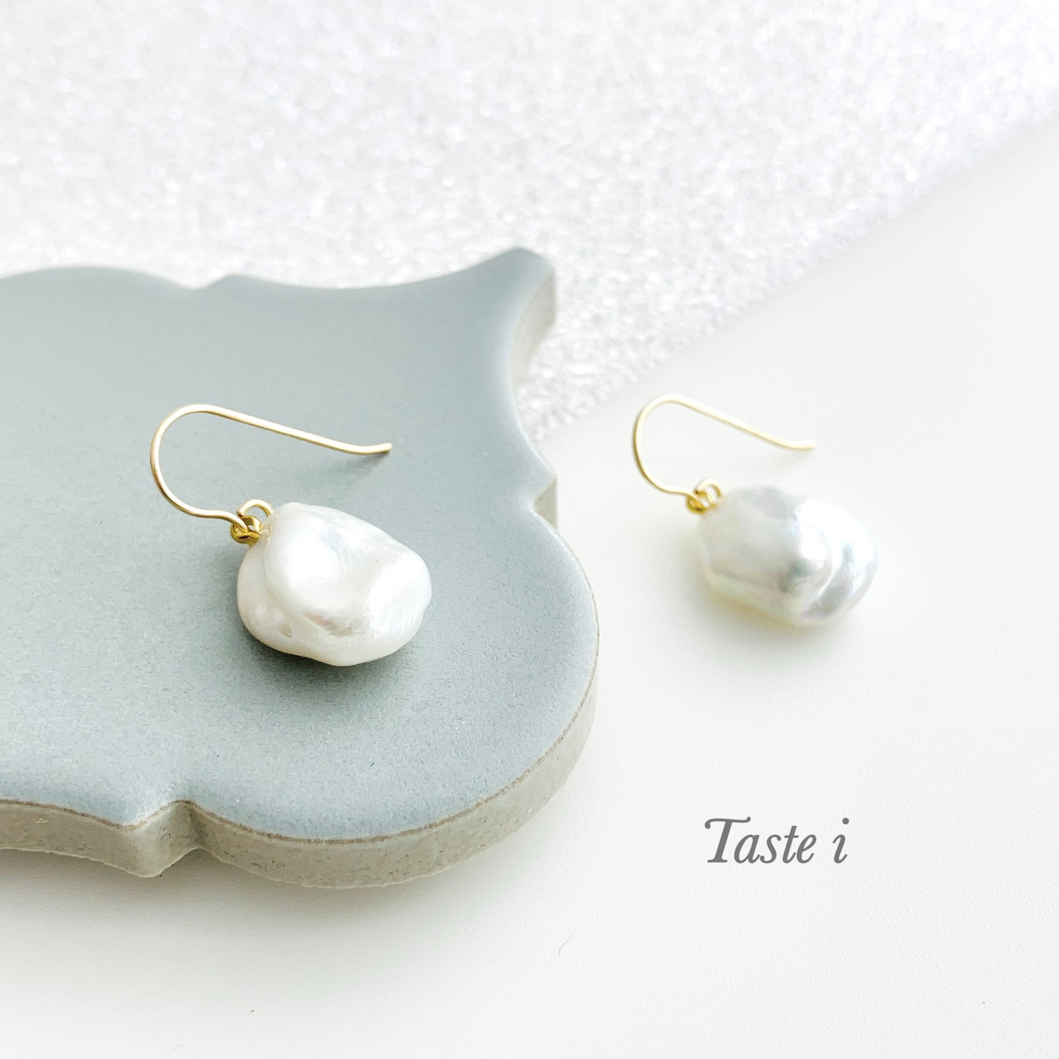 ♪再入荷♪【大人テイスト】淡水バロックパールのフックタイプピアス　14kgf〔10049〕