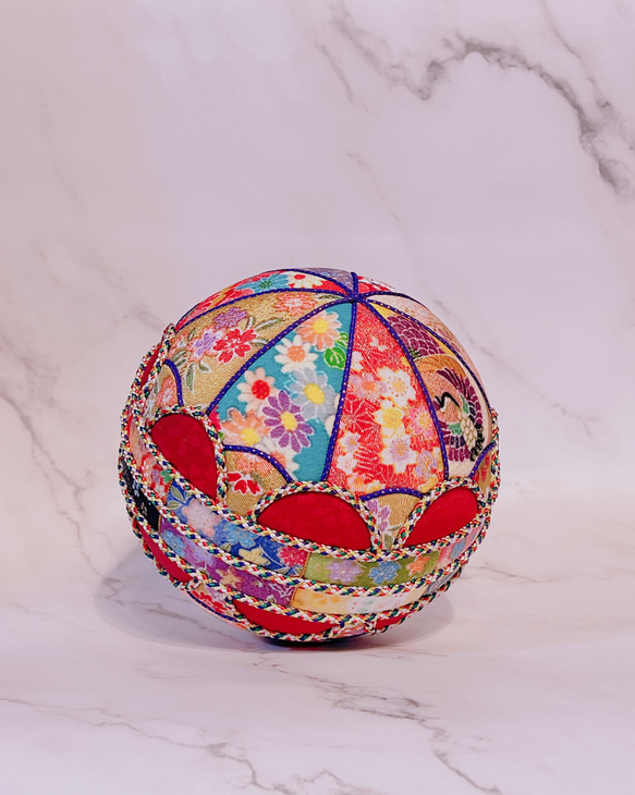 期間限定値下げ】手毬 飾りケース付き 鈴入り 大型 15cm ディスプレイ