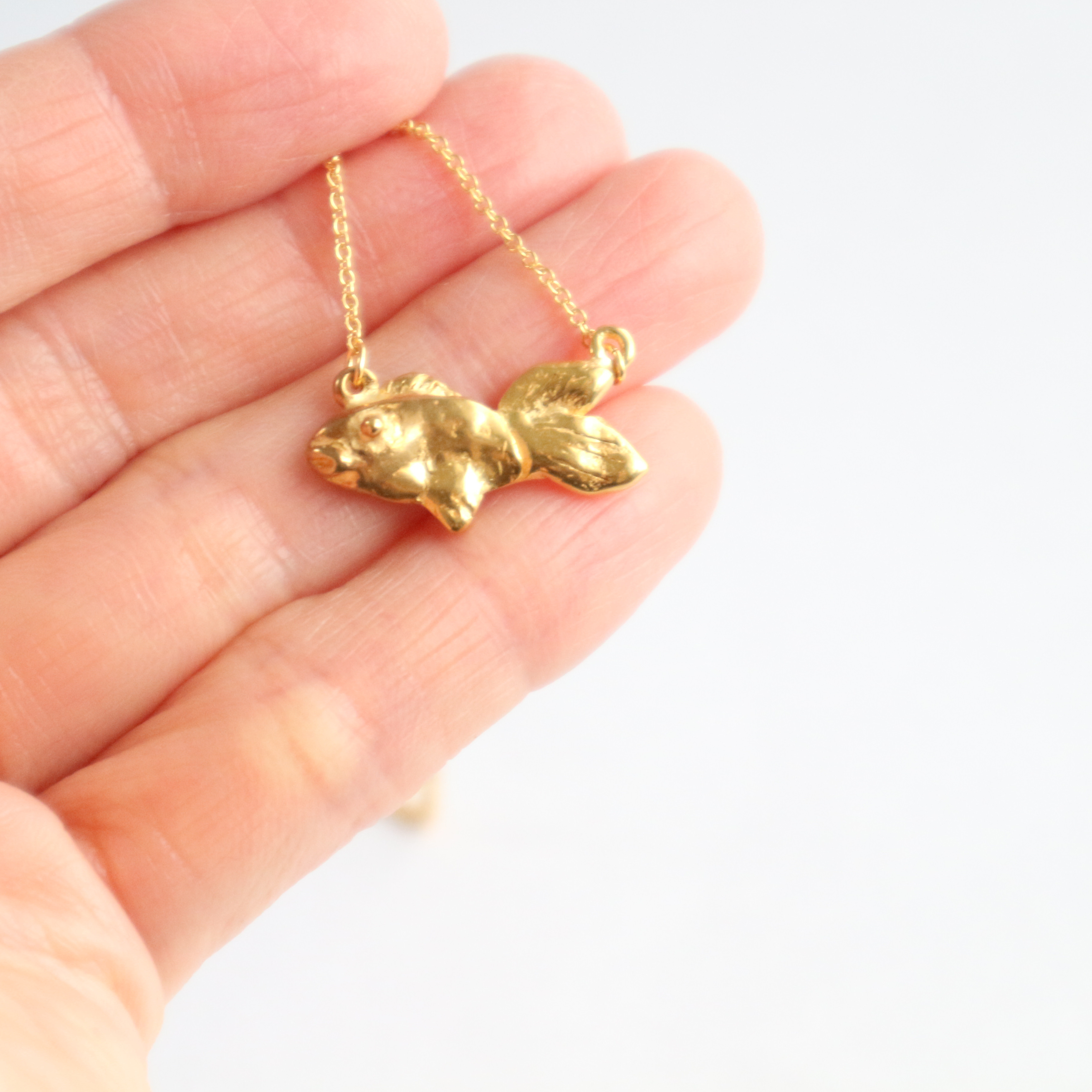 星になった魚のネックレス