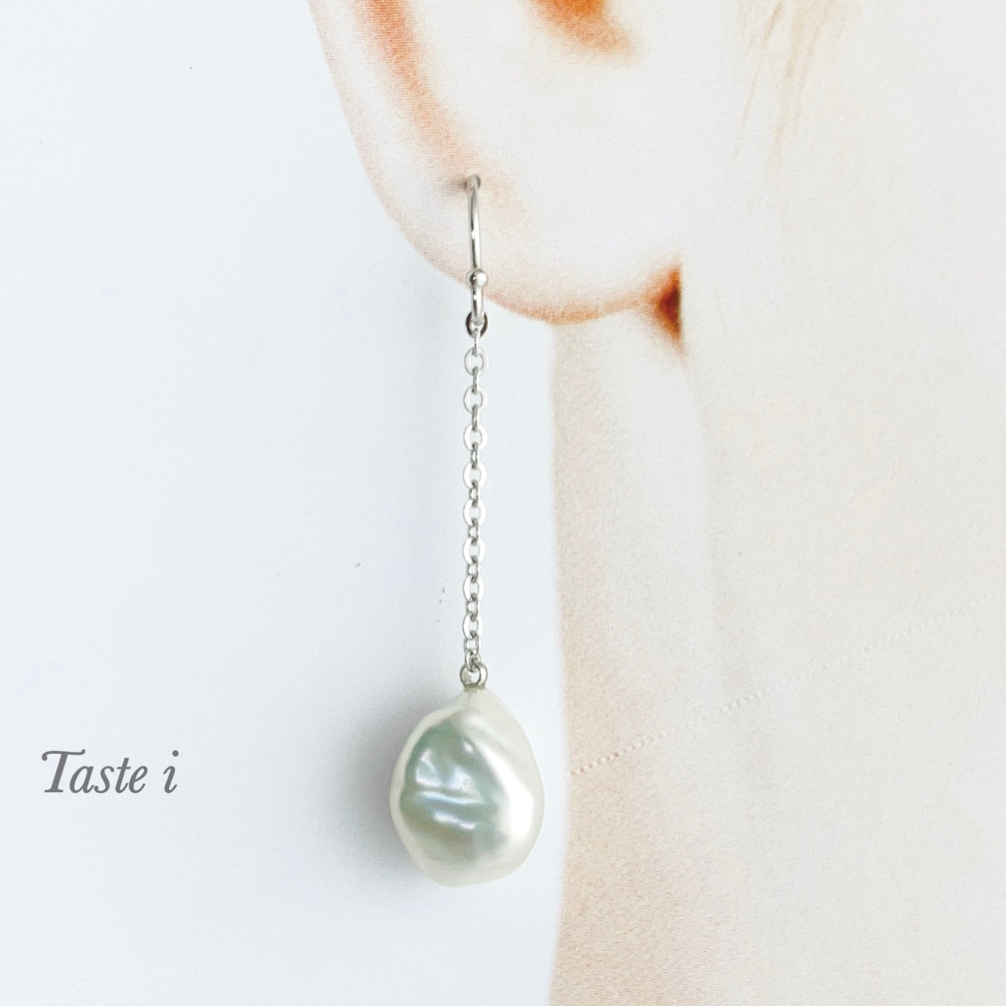 【大人テイスト】淡水バロックパールの揺れるフックタイプピアス　シルバー925〔10052〕