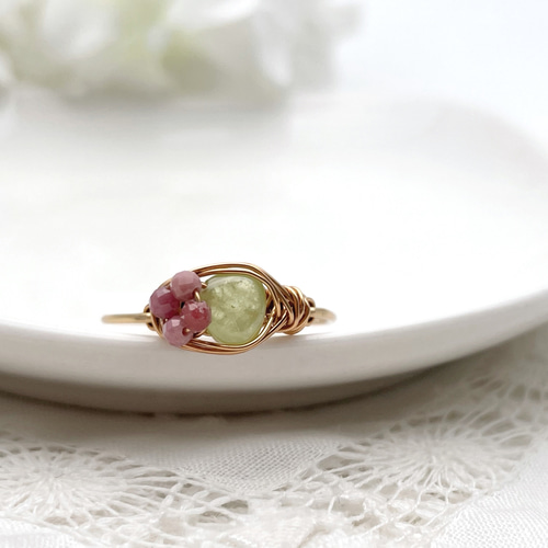 Retro moon - スフェーンとロードナイト のワイヤーリング 天然石 指輪