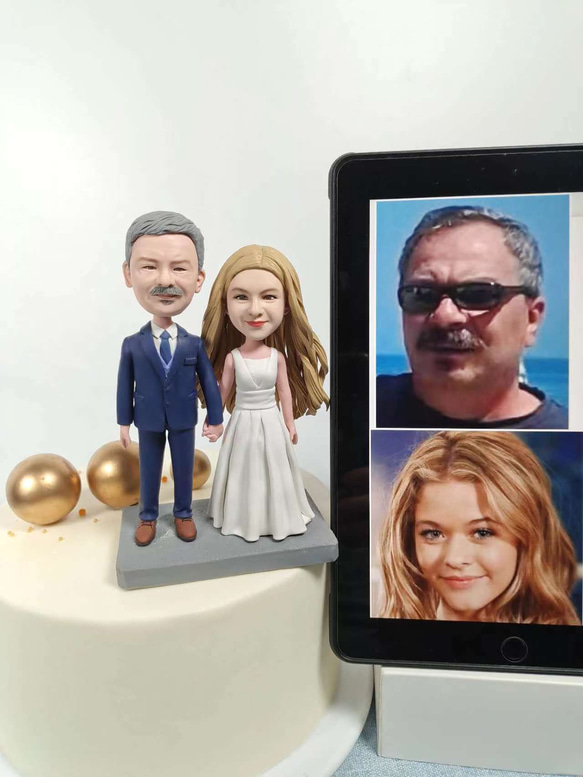 ケーキトッパー オーダーメイド 似顔絵プレゼント フィギュア人形ぬいぐるみ 結婚式祝い 周年記念日 夫婦 カップル 両親 ケーキトッパー オーダーメイド 似顔絵プレゼント フィギュア人形ぬいぐるみ 結婚式祝い 周年記念日 夫婦 カップル 両親 EI1425215509(10999円)