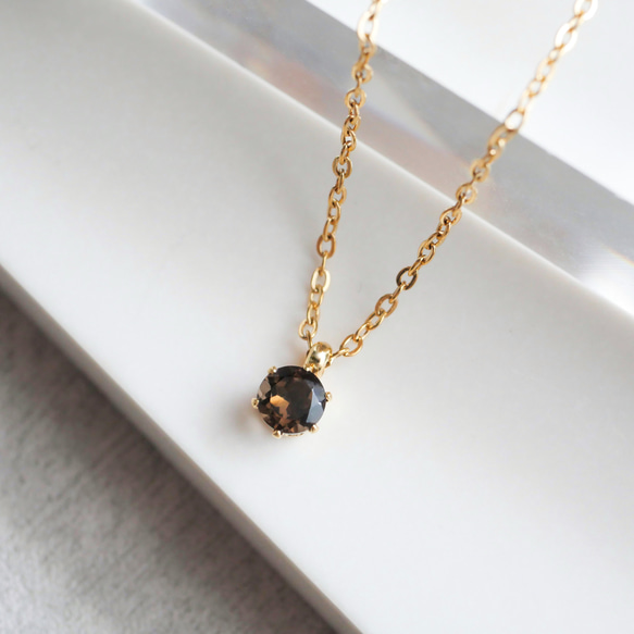 深まる秋に〉スモーキークォーツ一粒ネックレス ゴールド