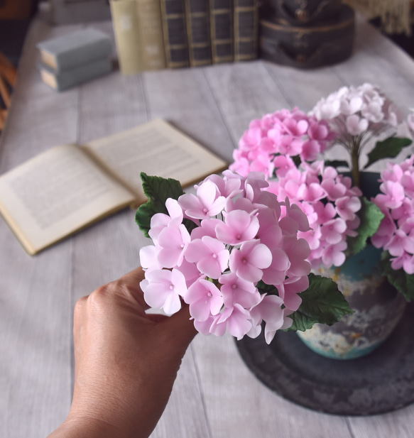 ◆粘土のお花◆ 紫陽花　ピンク　ラグーン・ピッチャーベース（スチール製）　 …A805 8枚目の画像