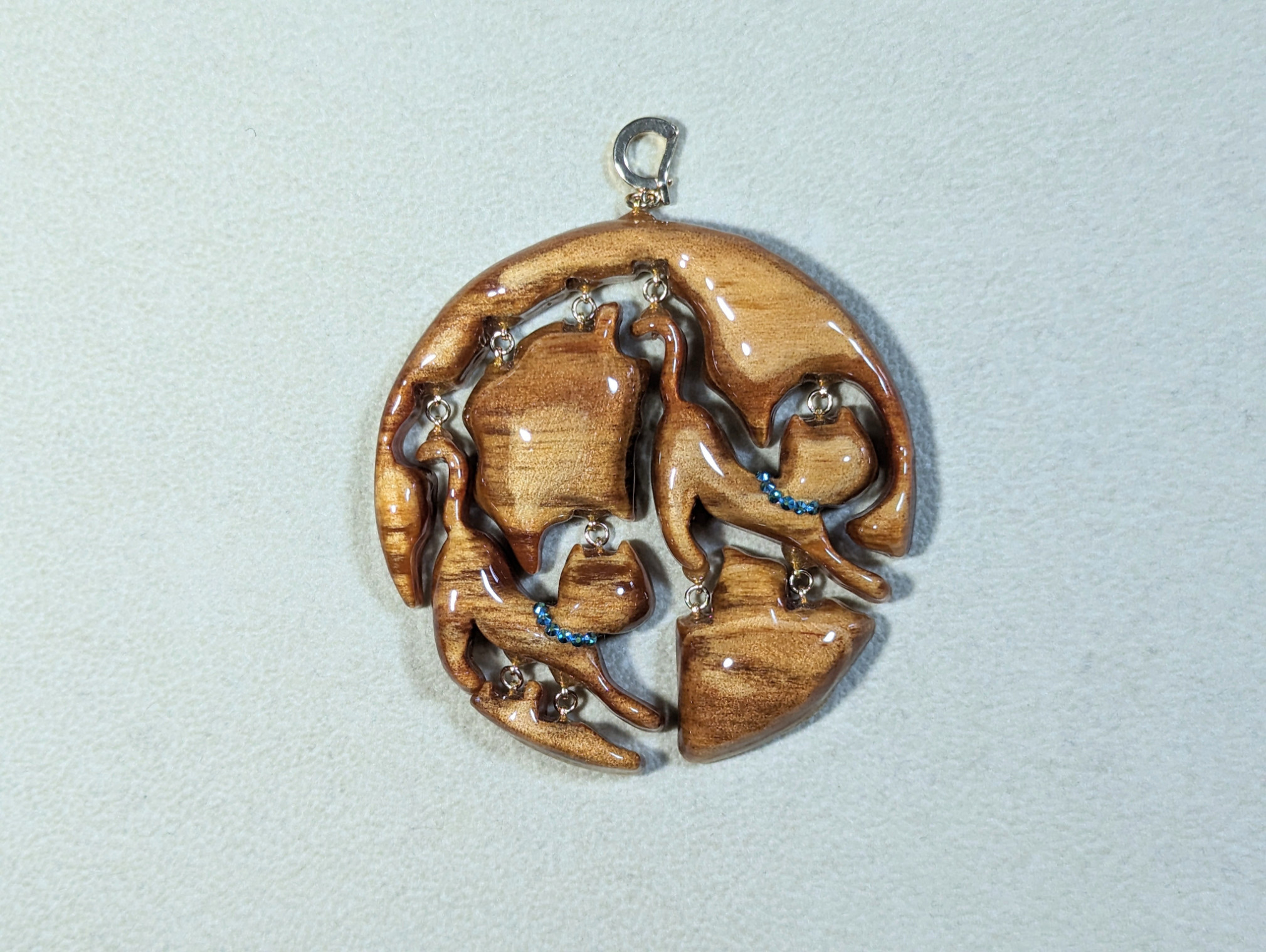 木製　ペンダントトップ　（　ねこ　）