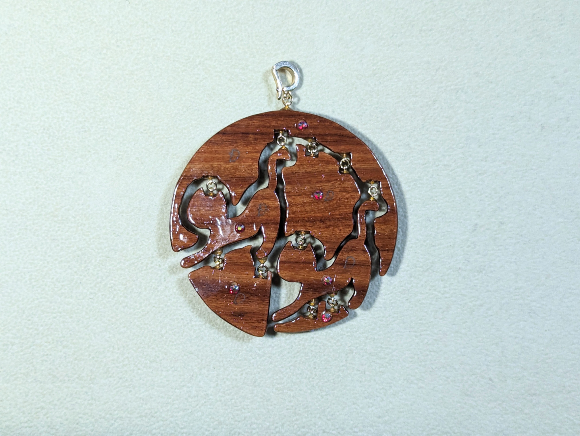 木製　ペンダントトップ　（　ねこ　）