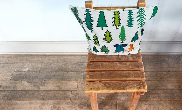 森林墊大象和老虎在森林-扁柏香味- 第2張的照片