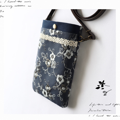 刺繍×レースのスマホポーチ ネイビー×ネイビー スマホショルダー