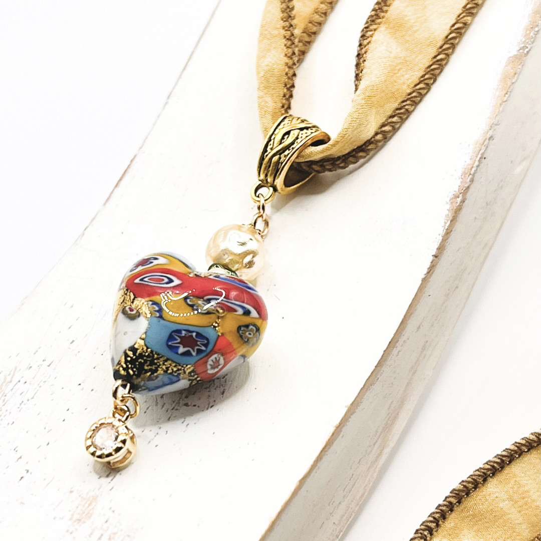 イエロークリムトネックレス