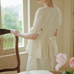 奶油杏色 新中式假兩件洋裝 短袖夏季V領重工蕾絲網紗仙女連身裙 第13張的照片
