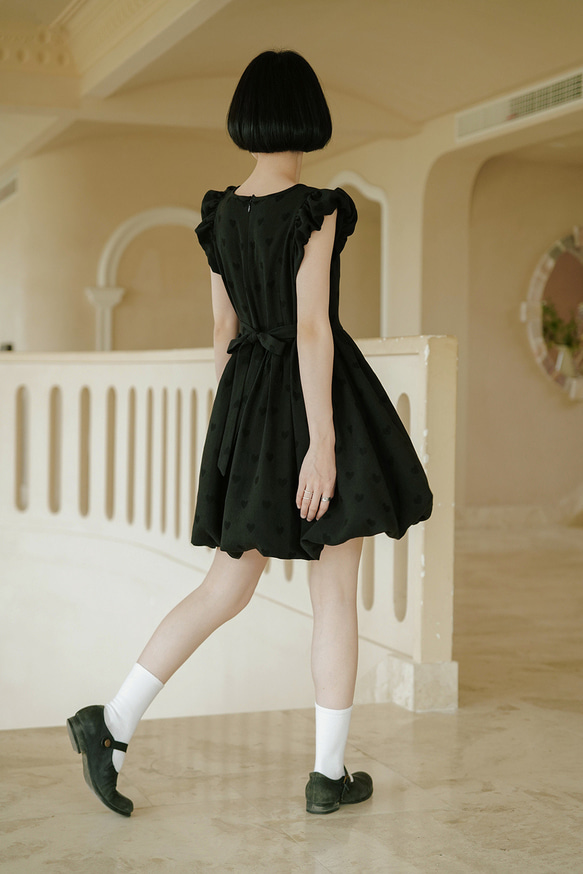 黑色 雲朵花苞蓬蓬洋裝 短袖夏季短裙飛飛袖百褶裙 小個子連身裙 第12張的照片