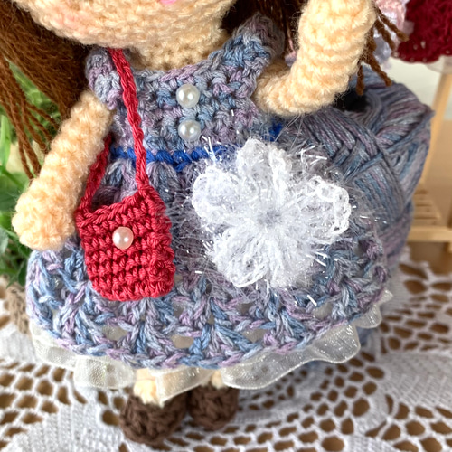 あみぐるみ・小さな女の子 (ちぃちゃん)・パープル・ブルードレス