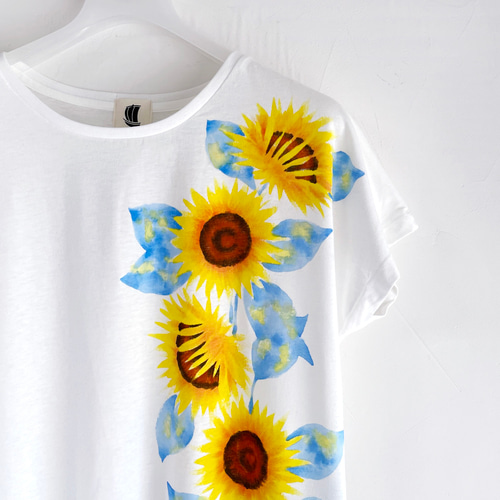 レディース ひまわり柄チュニックTシャツ 手描きで描いたひまわり柄 