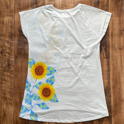 レディース ひまわり柄チュニックTシャツ 手描きで描いたひまわり柄  