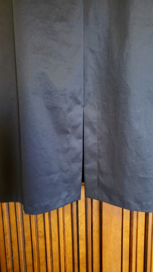 「める様オーダー」 ストレッチギャバ　黒　ジャンパースカート パッチポケット付き　後ろスリット 5枚目の画像