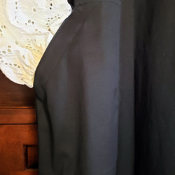 「める様オーダー」 ストレッチギャバ　黒　ジャンパースカート パッチポケット付き　後ろスリット 3枚目の画像