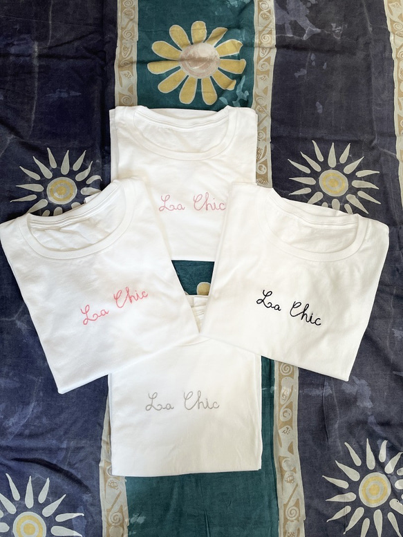 4色から選べる”La Chic"フロント刺繍Tシャツ　 7枚目の画像