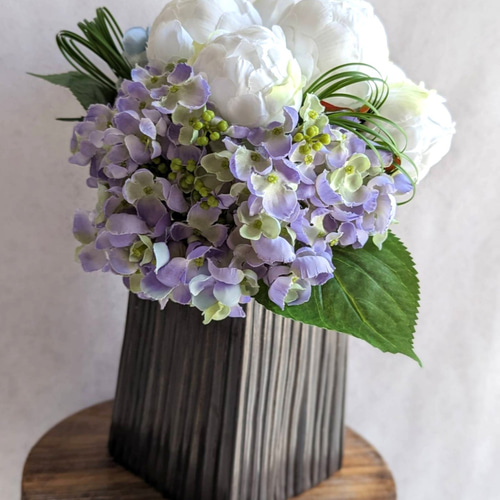 まるで本当の紫陽花みたい!大輪の紫陽花が美しいアーティフィシャル