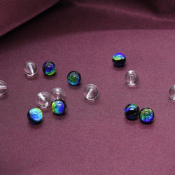 光るホタルガラスと水晶８ｍｍ　職人技のバッキーボール 8枚目の画像