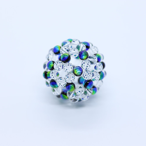 光るホタルガラスと水晶8mm 職人技のバッキーボール その他