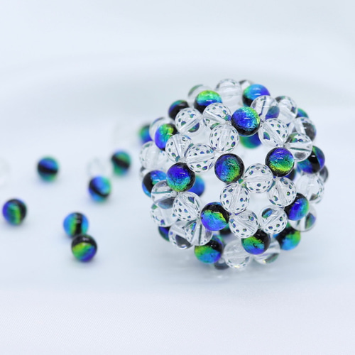光るホタルガラスと水晶8mm 職人技のバッキーボール その他