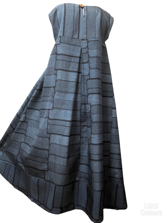 送料無料 着物 リメイク 紬 正絹 シルク ロング ワンピース Aライン 裾アーチ ハンドメイド 3枚目の画像