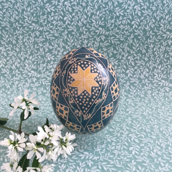 イースターエッグ(PYSANKY)  本物の卵です(๑˃̵ᴗ˂̵) 1枚目の画像