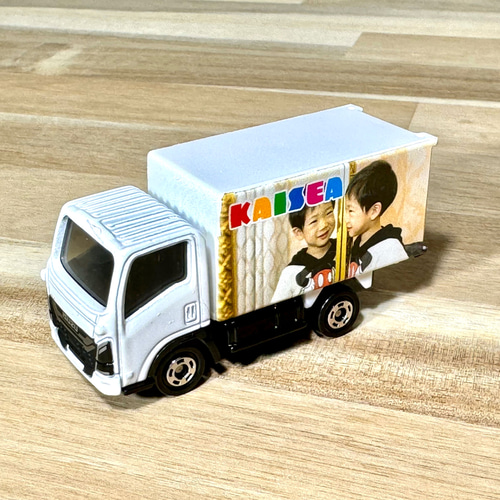 オリジナルミニカーが1台から写真を送るだけカンタンオーダー