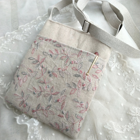 sale*リネン*金沢レース*スマホショルダー*サコッシュ スマホ  