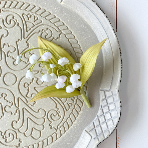 すずらん 布花のコサージュ 2way スズラン コサージュ orionの すずらん 布花のコサージュ 2way スズラン コサージュ orionの