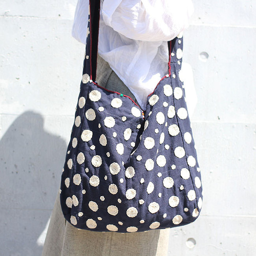 ドット柄刺繍収納バッグ グレー