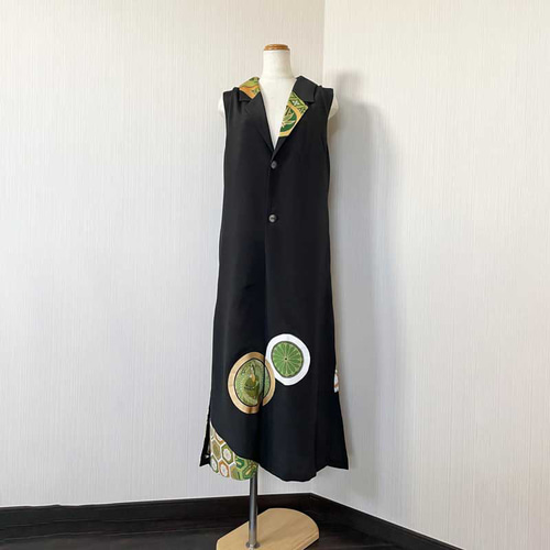 ロングジレ * マキシ丈 【 着物リメイク 】 一点物 * 黒留袖 / 黒