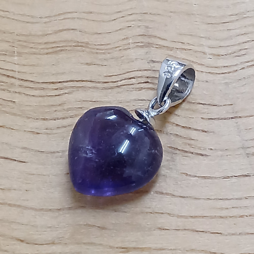 送料無料+アウトレット】アメシスト ハート型 ペンダントヘッド