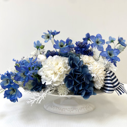 生花以上　花色−hanairo−の造られた花　【ブルーとホワイトの爽やかアレンジ】ブリキの器　紫陽花　デルフィニュゥム 4枚目の画像