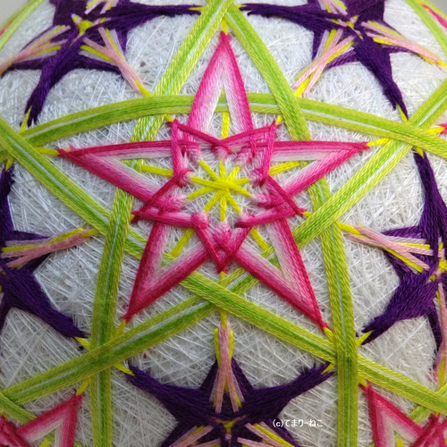 手毬 手鞠 てまり 刺繍菖蒲 No116 ハンドメイド 手毬猫の店 てまり「菖蒲園」白地 15cm 手まり 手毬 手鞠 四季の