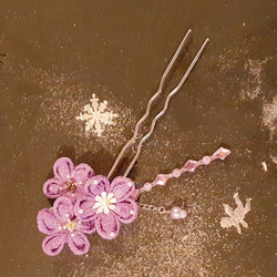 #つまみ細工#　まるつまみの紫の花華のかんざし 3枚目の画像