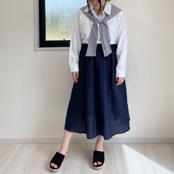 【春～秋まで活躍】リネン100% フレアスカート シンプルで着回しやすい リネンスカート (ネイビー) 3枚目の画像