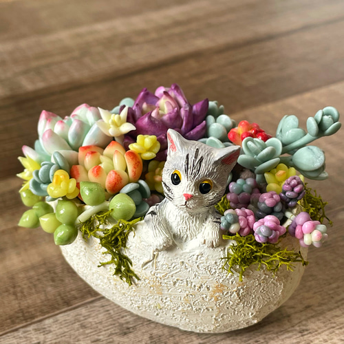 再)多肉アレンジ♡egg子猫鉢♪ハンドメイド♡樹脂粘土多肉植物